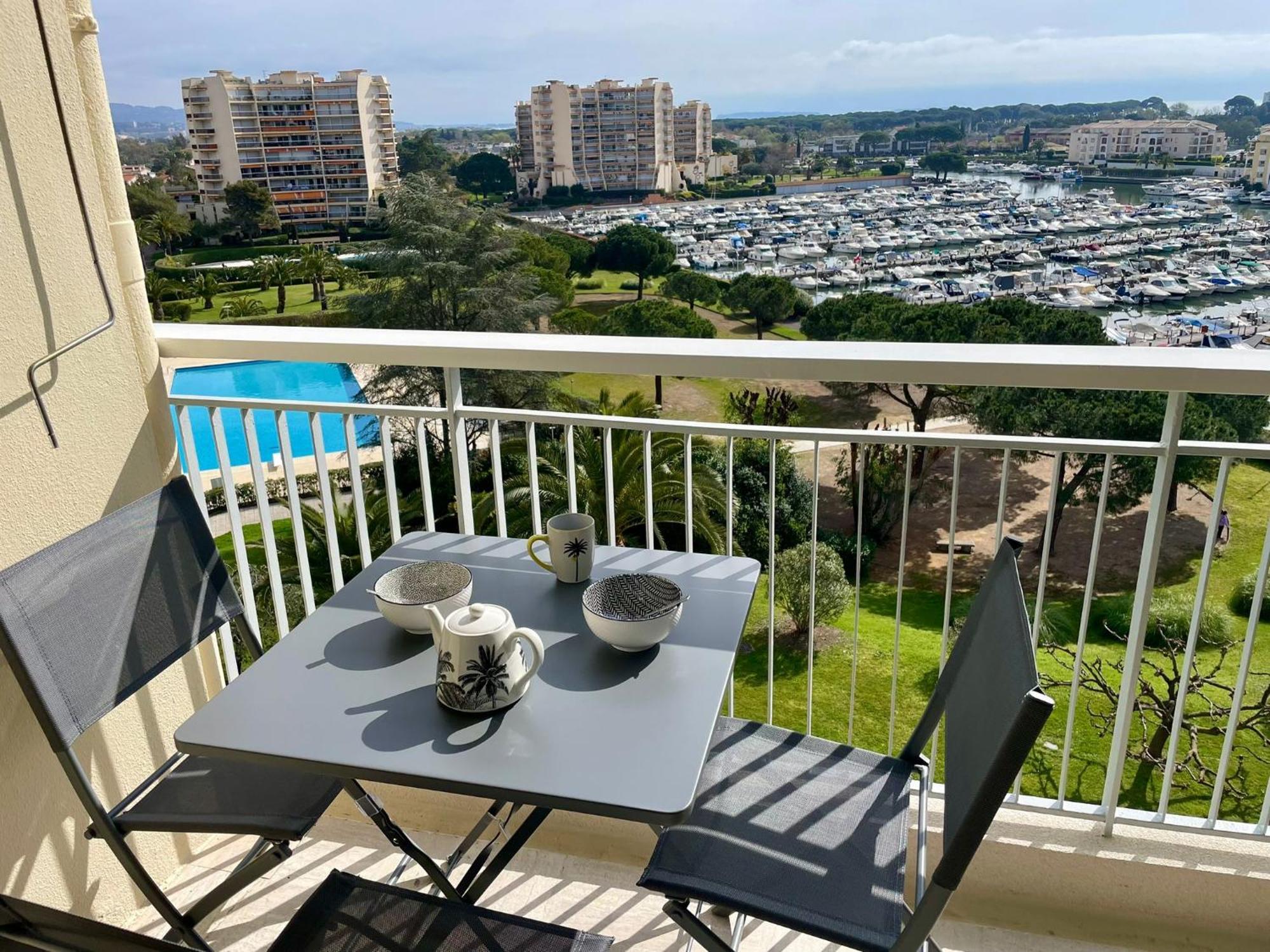 Studio Avec Vue Sur Marina Et Mer - 2 Adultes Et 1 Enfant Maximum Mandelieu Dış mekan fotoğraf